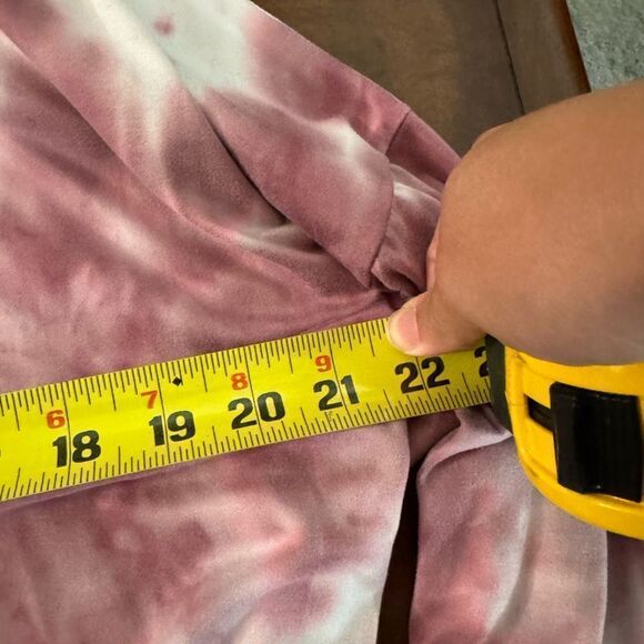 Socialite Women’s Pink Tie Dye Dolman Long Sleeve Pullover Sweatshirt Size Small - Picture 8 of 9